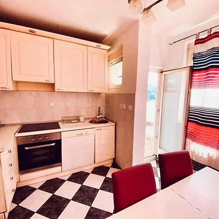 Dani Free Parking Apartment